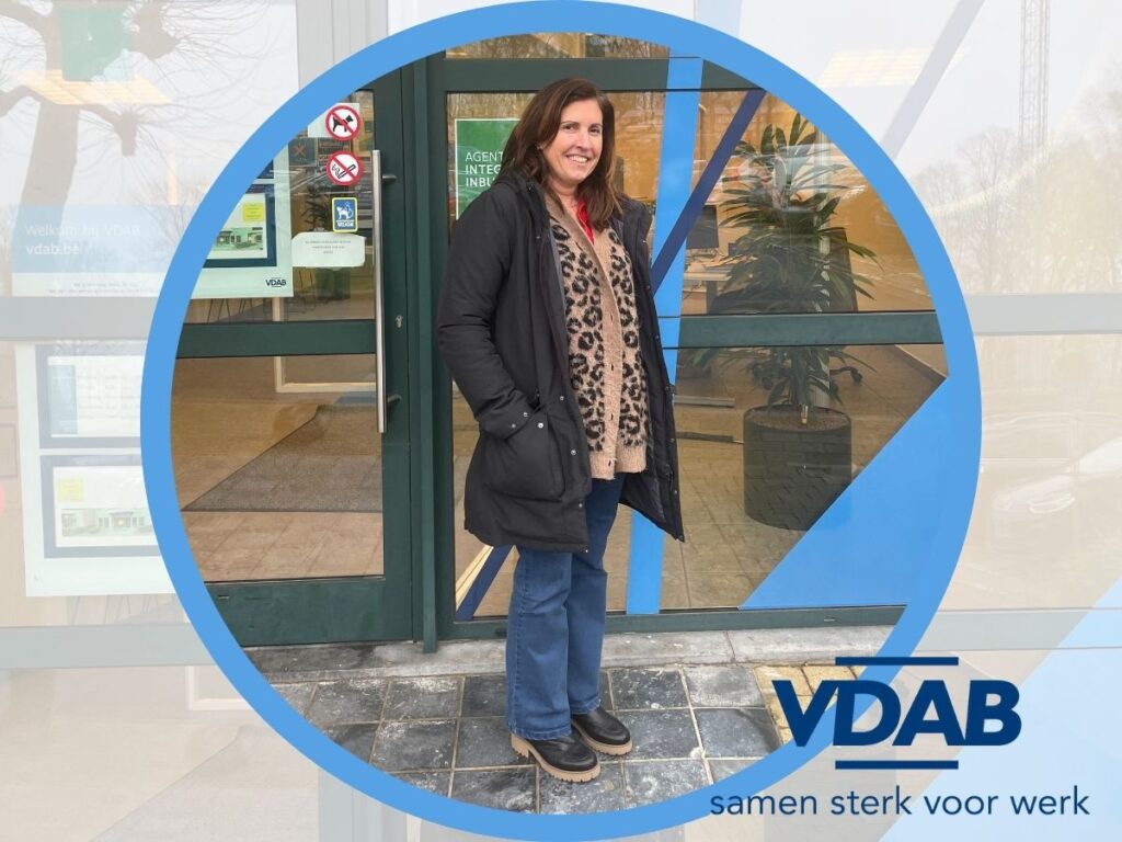 Binnen VDAB zet Valerie Ramoudt een mooie volgende stap in haar loopbaan. Na haar inzet binnen Perspectief als Bemiddelaar wijk-werken VDAB groeit zij door naar een nieuwe functie met een bredere inhoud en verantwoordelijkheid.